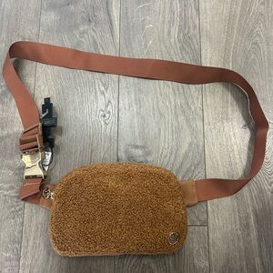 NWT - Steve Madden Brown Sherpa Belt Bag